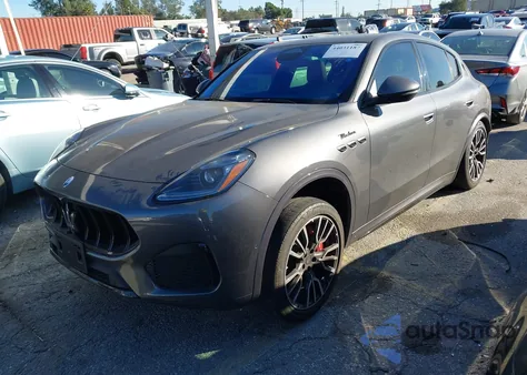 2023 Maserati Grecale Modena z USA, uszkodzony, nr VIN ZN682AVM7P7438447